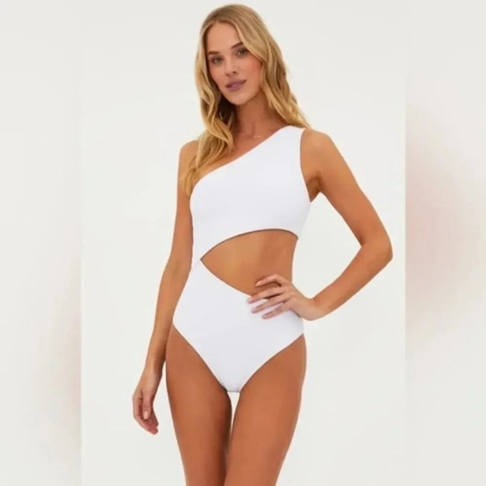 Beach Riot Celine One Piece White XL B1357